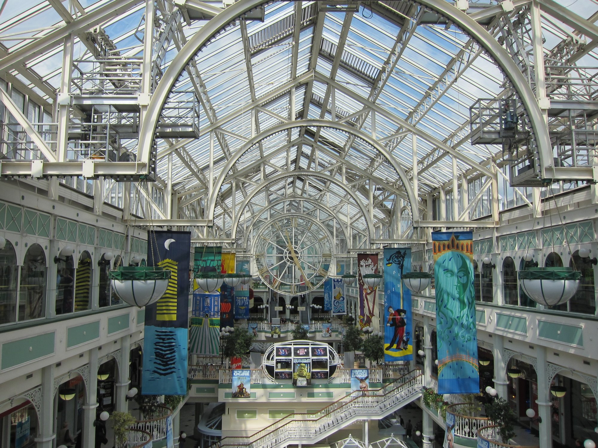 Shopping centre main